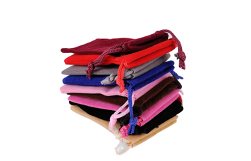 What Are The Advantages And Disadvantages Of Velvet Jewellery Bag?