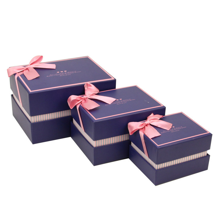 Wholesale customed Kraft paper Gift Box